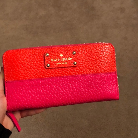 Kate Spade Wallet - Picture 1 of 3